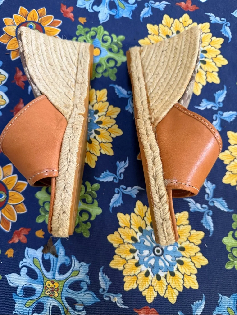 Woman’s Coach Leather Signature Logo Slide Sandals with Gold Turn-Lock 9